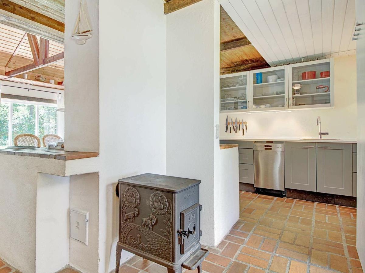 6 Person Holiday Home In AÅkirkeby Εξωτερικό φωτογραφία