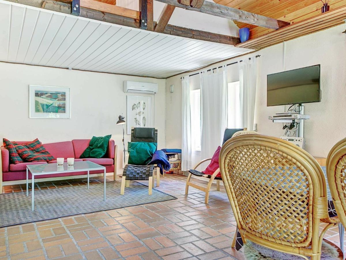6 Person Holiday Home In AÅkirkeby Δωμάτιο φωτογραφία